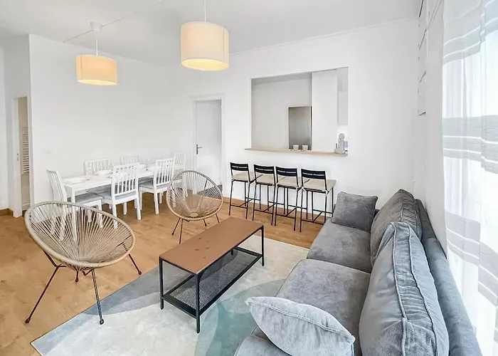 Appartement Lumineux Pres Des Remparts